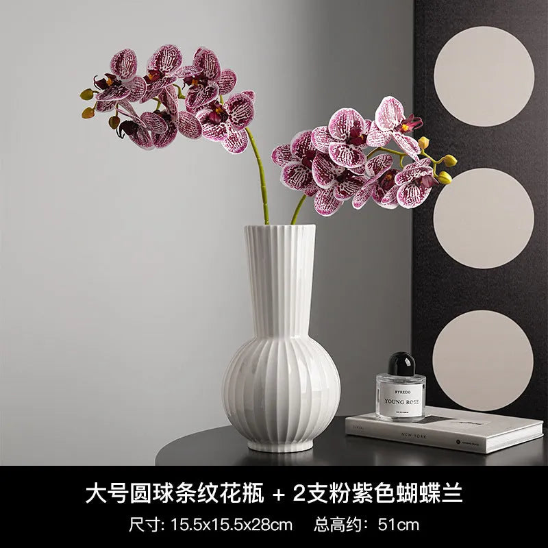 White striped ceramic vase with American country design for table decoration