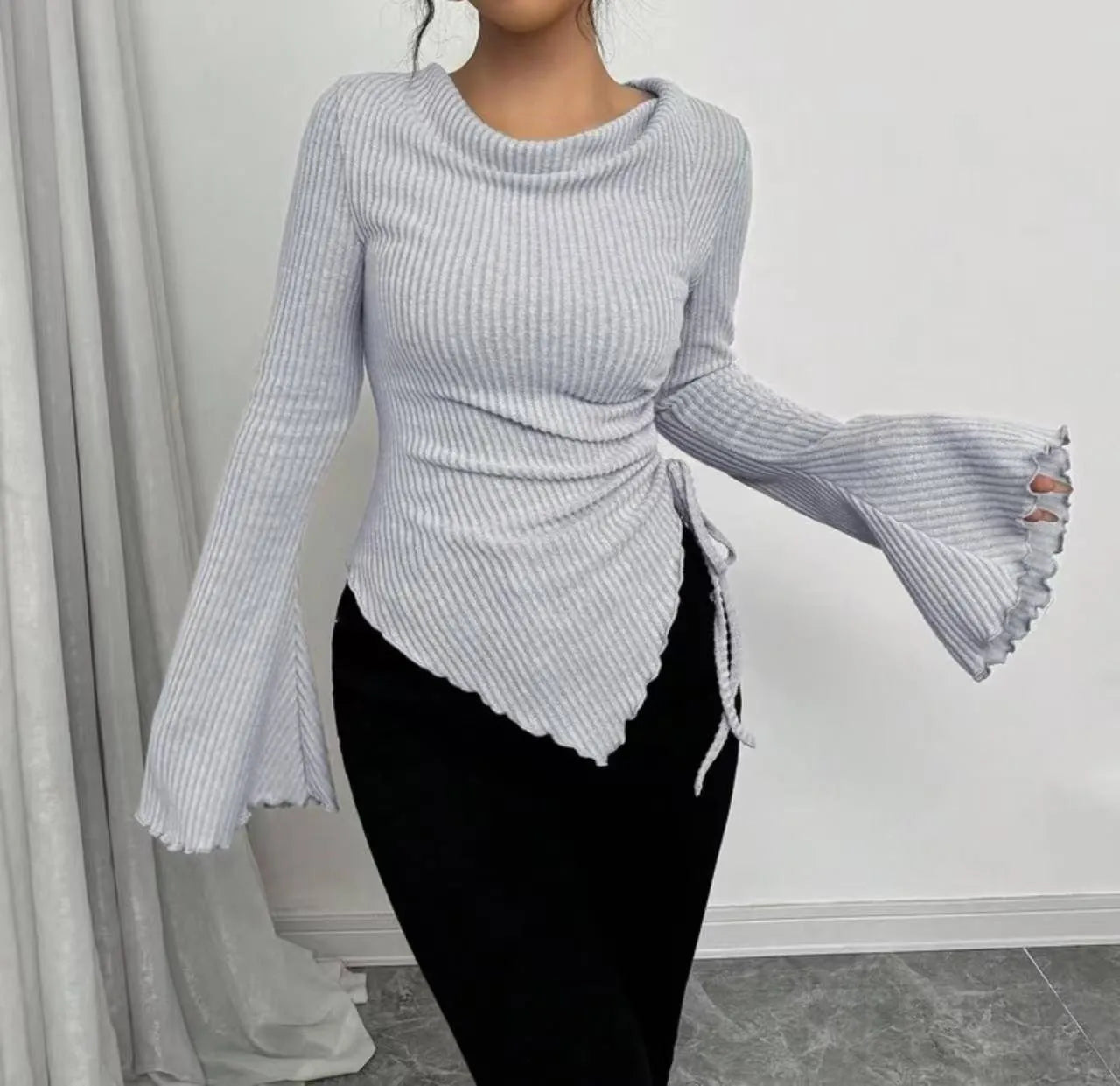 Women's solid-colour slim-fit pullover with rope-knit texture and bell sleeves in apricot
