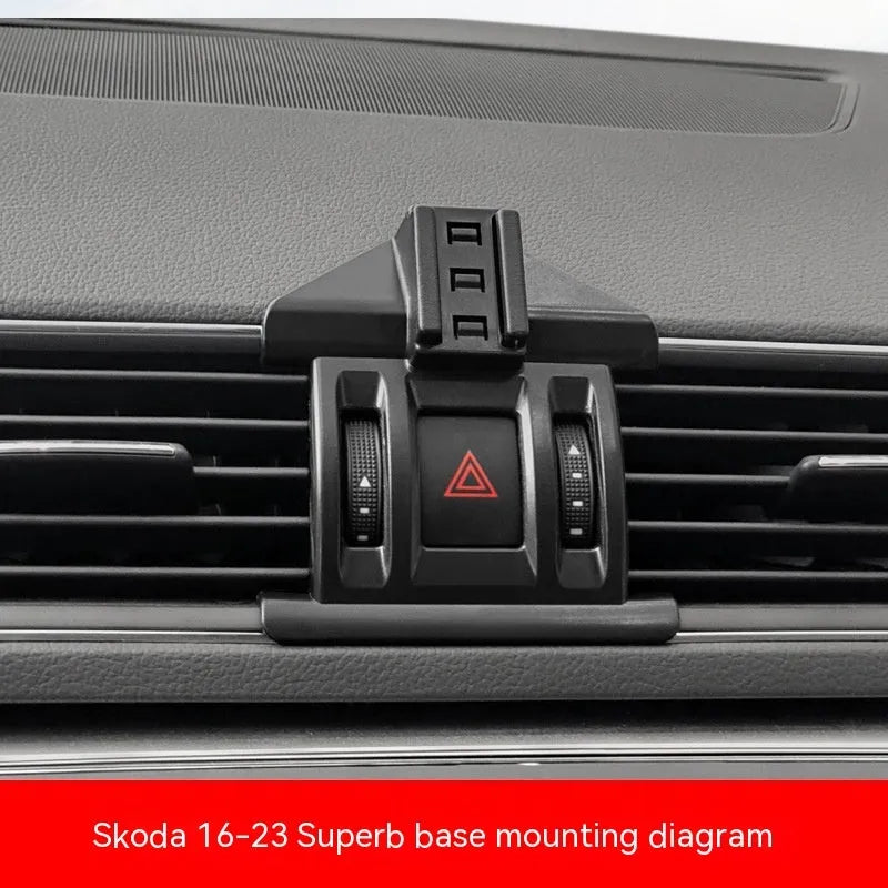 Snap-on car phone bracket mounted on Škoda air vent for mobile phone