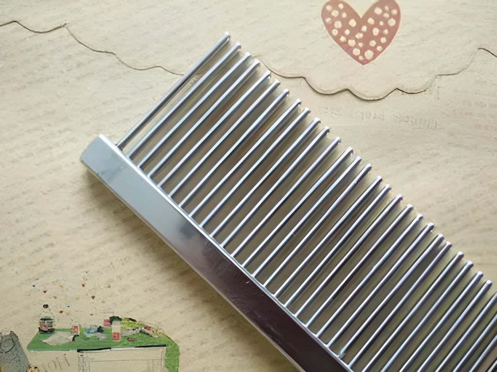 Steel pet grooming comb 19cm x 4.2cm round bar model 1942PY-1 on white background