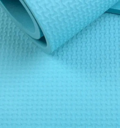 Red and blue EVA composite yoga mats showing 4mm and 6mm thickness options for home fitness.