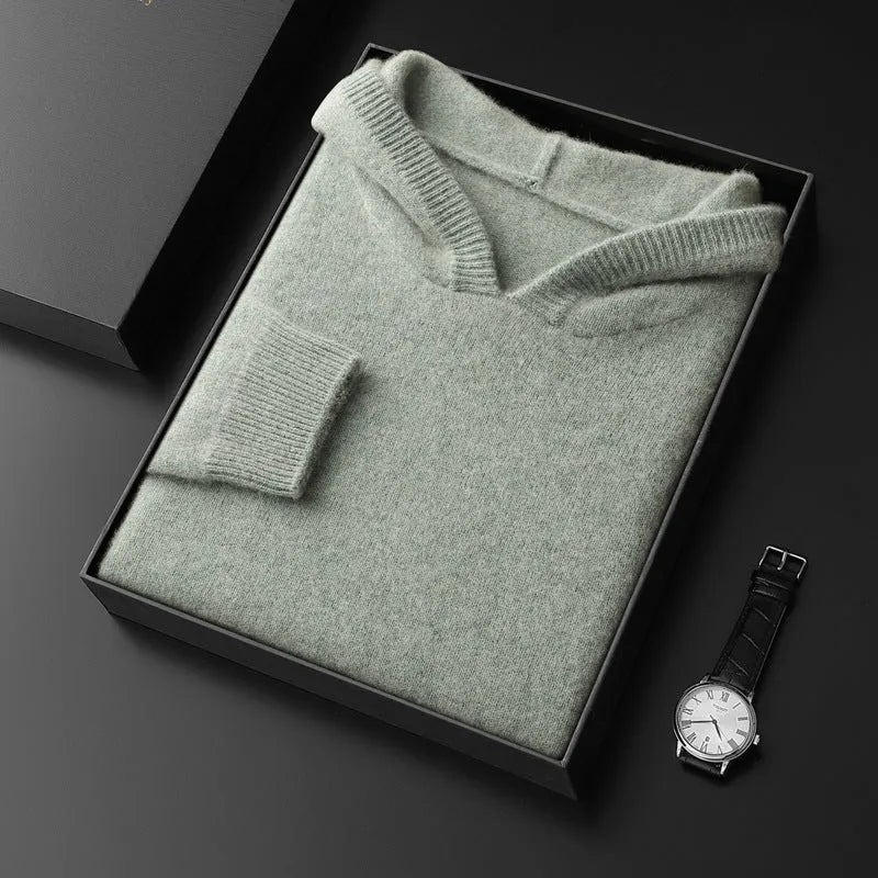 Men's cashmere hooded thickened sweater in solid colour, loose fit, long sleeves, front view