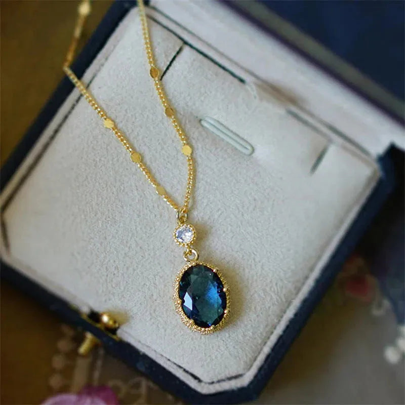 Gold electroplated French retro copper necklace with geometric pendant design and 40cm chain
