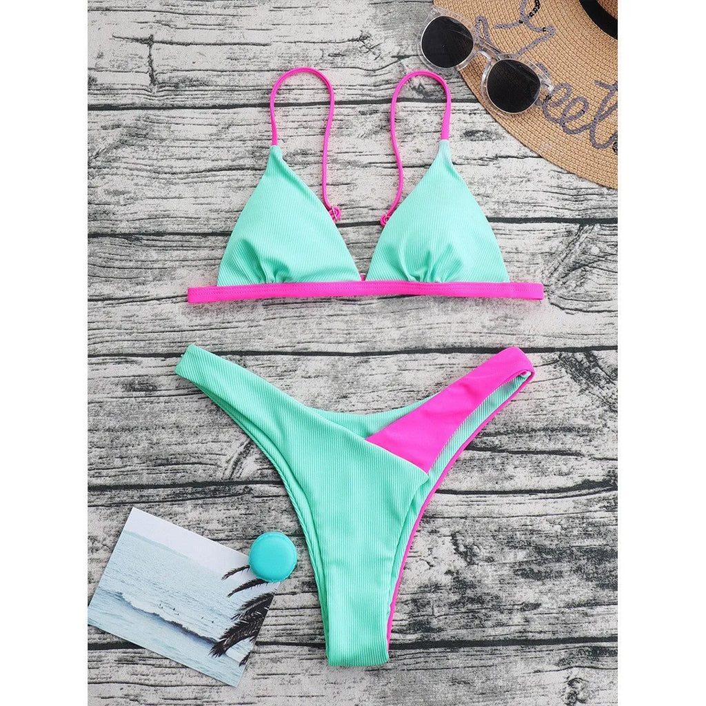 Patterned women's nylon swimsuit set with bra and panties in European style