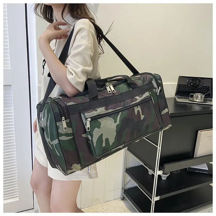 Camouflage pattern waterproof luggage bag with 20L capacity and polyester lining