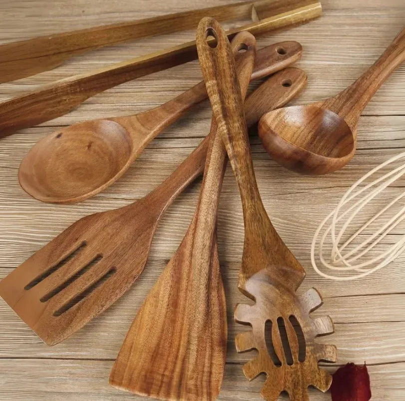 Seven-piece wooden cooking utensil set with spoon and shovel for non-stick pans