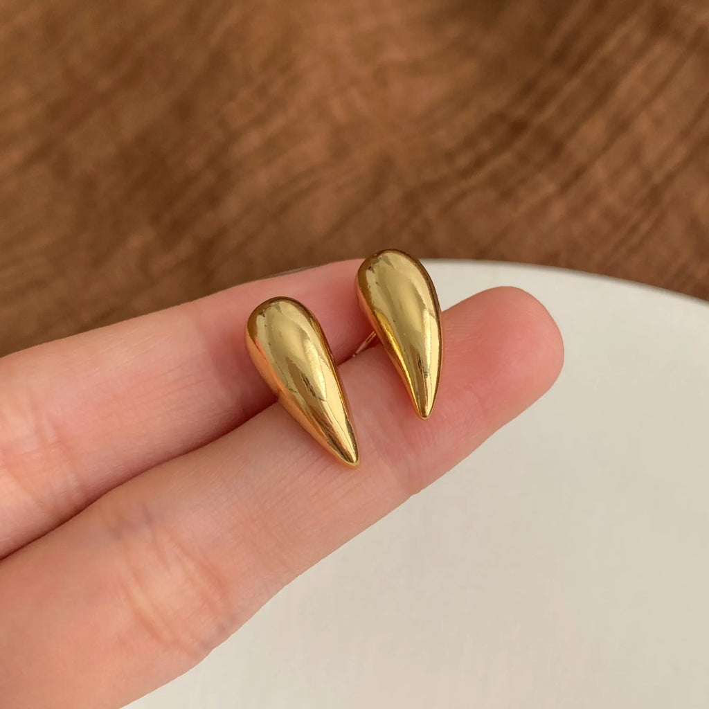 Copper geometric droplet earrings set with ear clips and studs in minimalist style