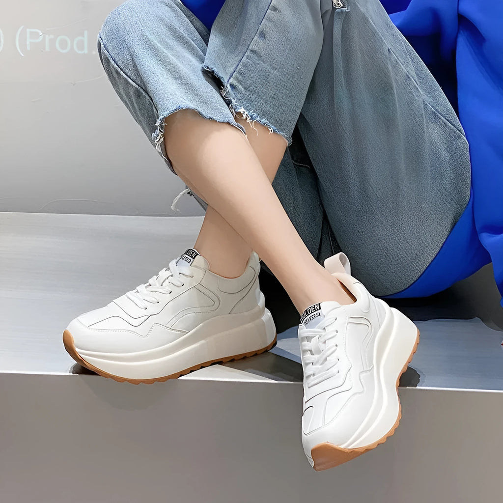 Women's beige-lined white casual sports shoes made from cattlehide leather with an English muffin heel.