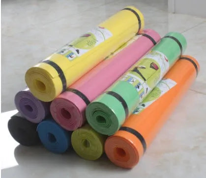 Red and blue EVA composite yoga mats showing 4mm and 6mm thickness options for home fitness.