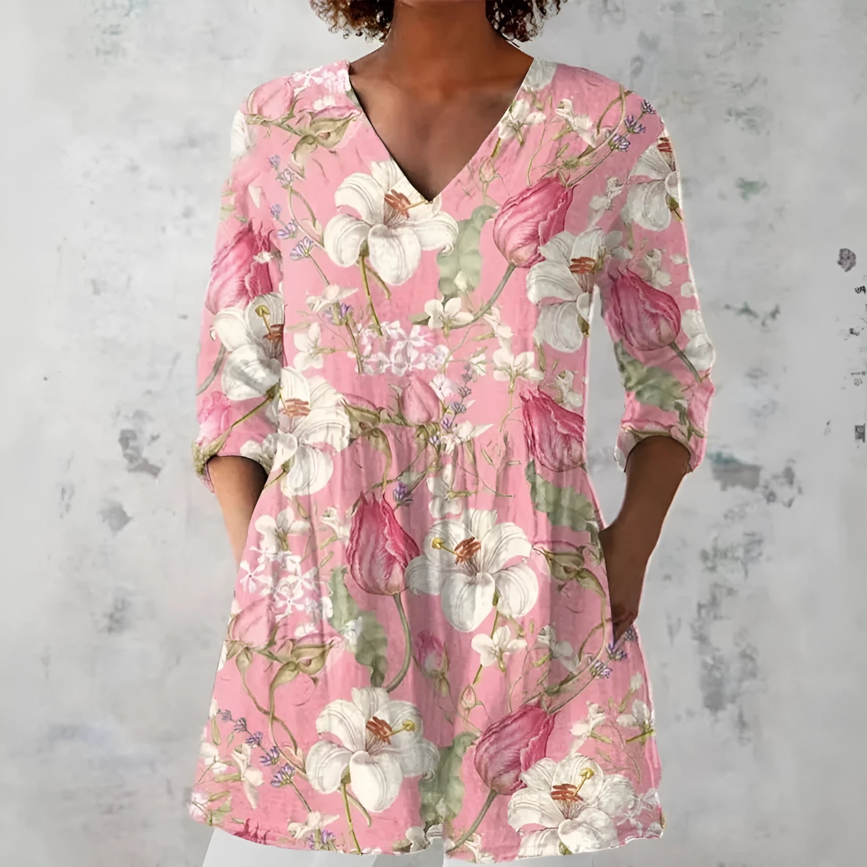 Women's retro slim fit printed long-sleeved top in polyester fabric with digital printing design