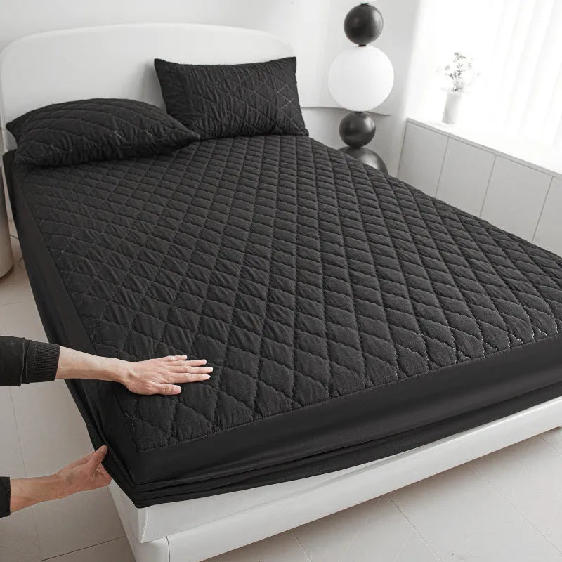 Diamond lattice quilted waterproof mattress protector three-piece set in bamboo fibre