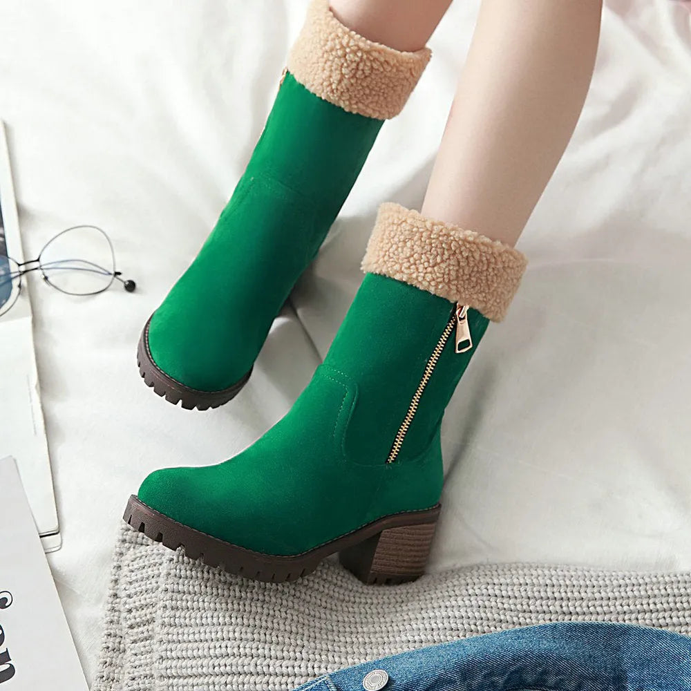 A pair of snow boots with a short plush lining and rubber insole, shown in multiple colours.