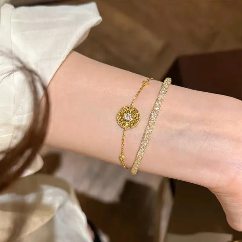 Gold-plated mush ice compass bracelet for women, copper with wire drawing finish, geometric French retro design
