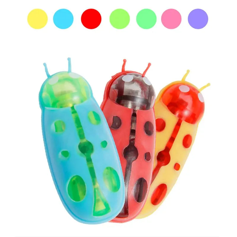 Small electric ladybird beetle toy for cats with automatic flip feature and crawling motion