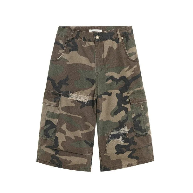 Men's camouflage jeans with patch and ripped detailing in straight-leg cropped style