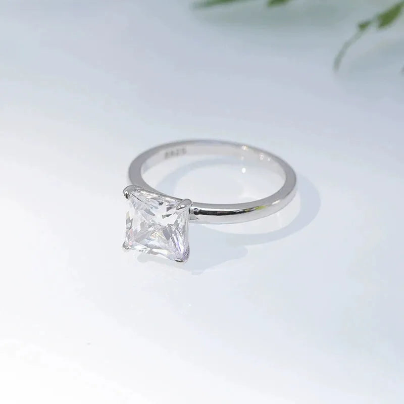 925 silver geometric ring with zirconium details in silver, gold, and rose gold finishes