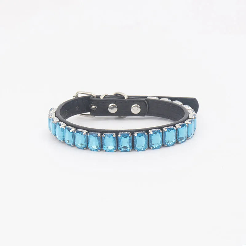 PU dog and cat collar in multiple colours with size options from XS to XL showing 1.5cm and 2cm widths