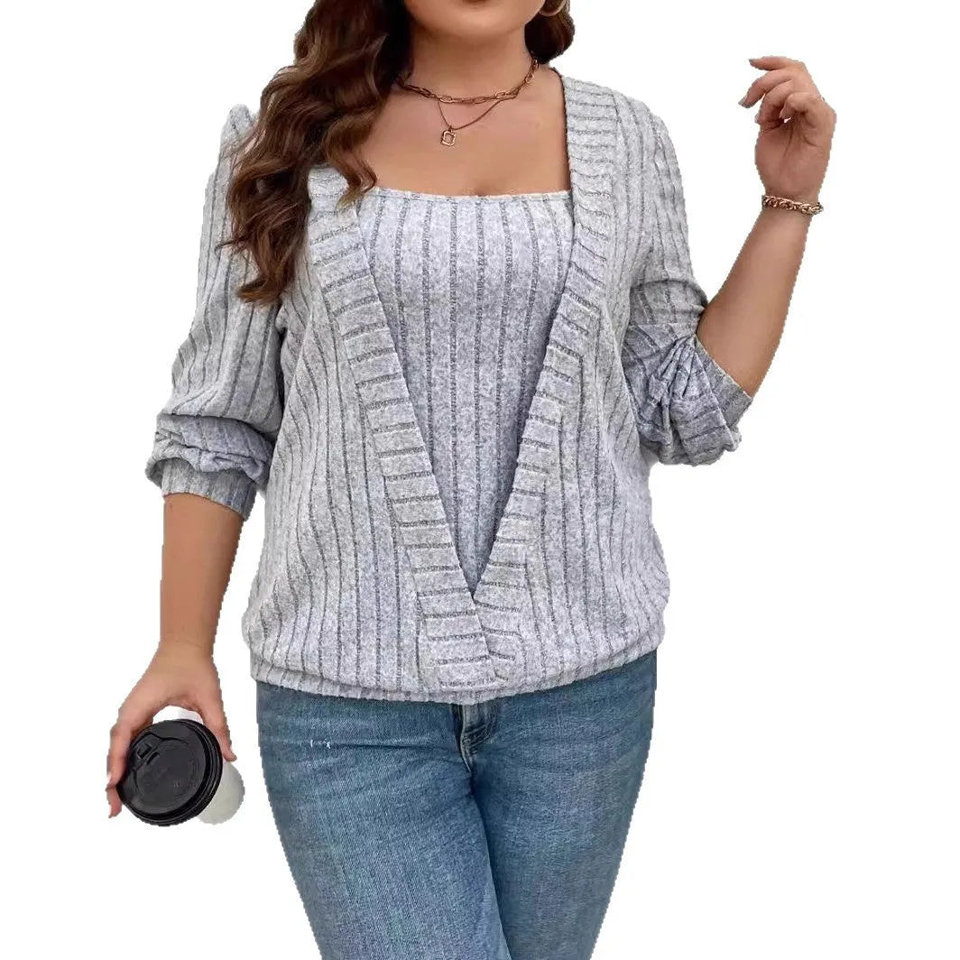 Women's solid colour ribbed false two-piece suit with V-neck and long sleeves in loose fit.