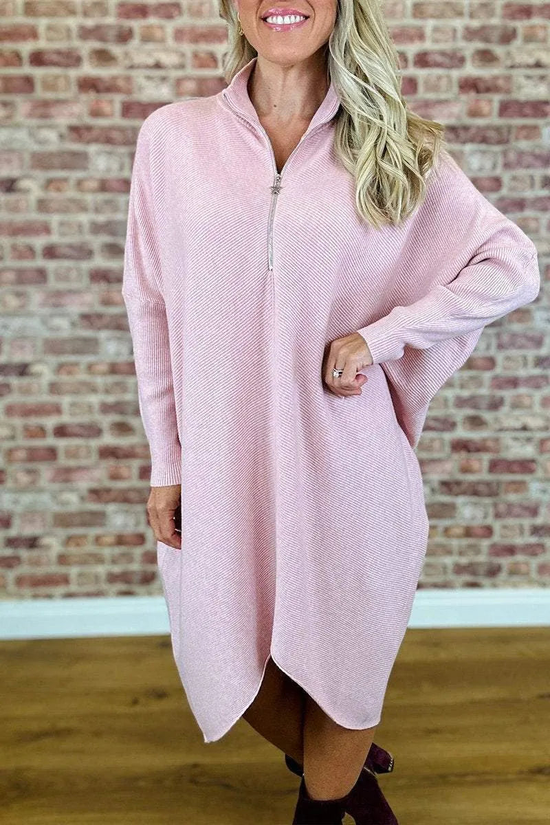 Women's solid colour loose knitted dress with raglan sleeves and a front zip detail