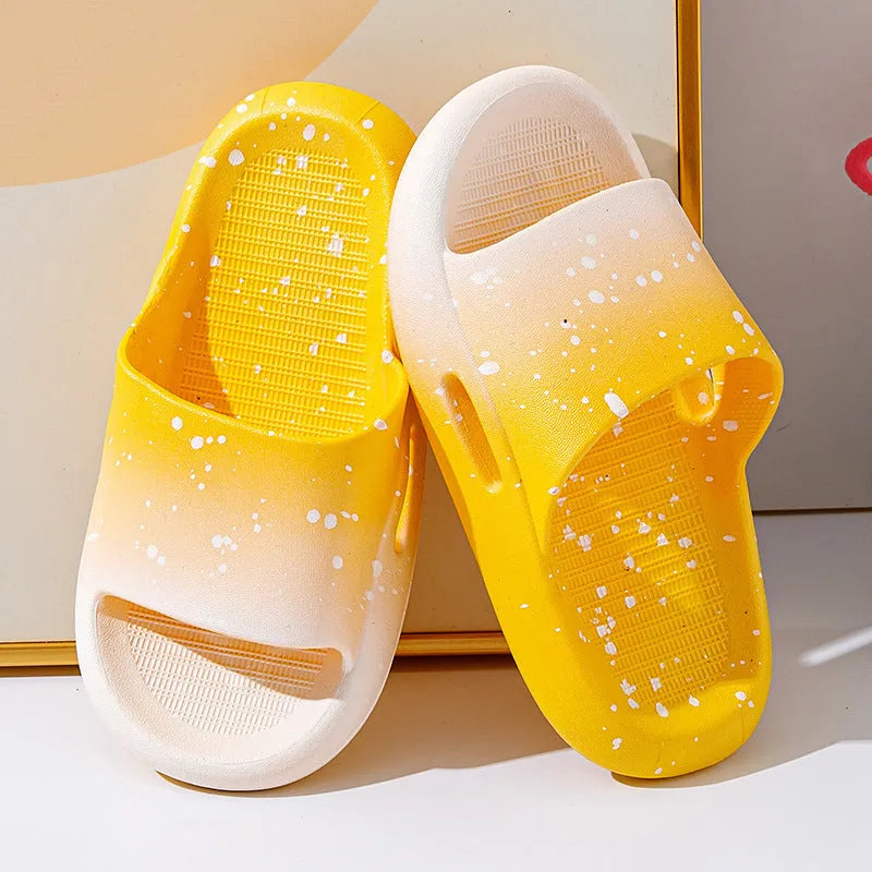 Gradient colour children's PVC summer slippers with non-slip soles in multiple size options
