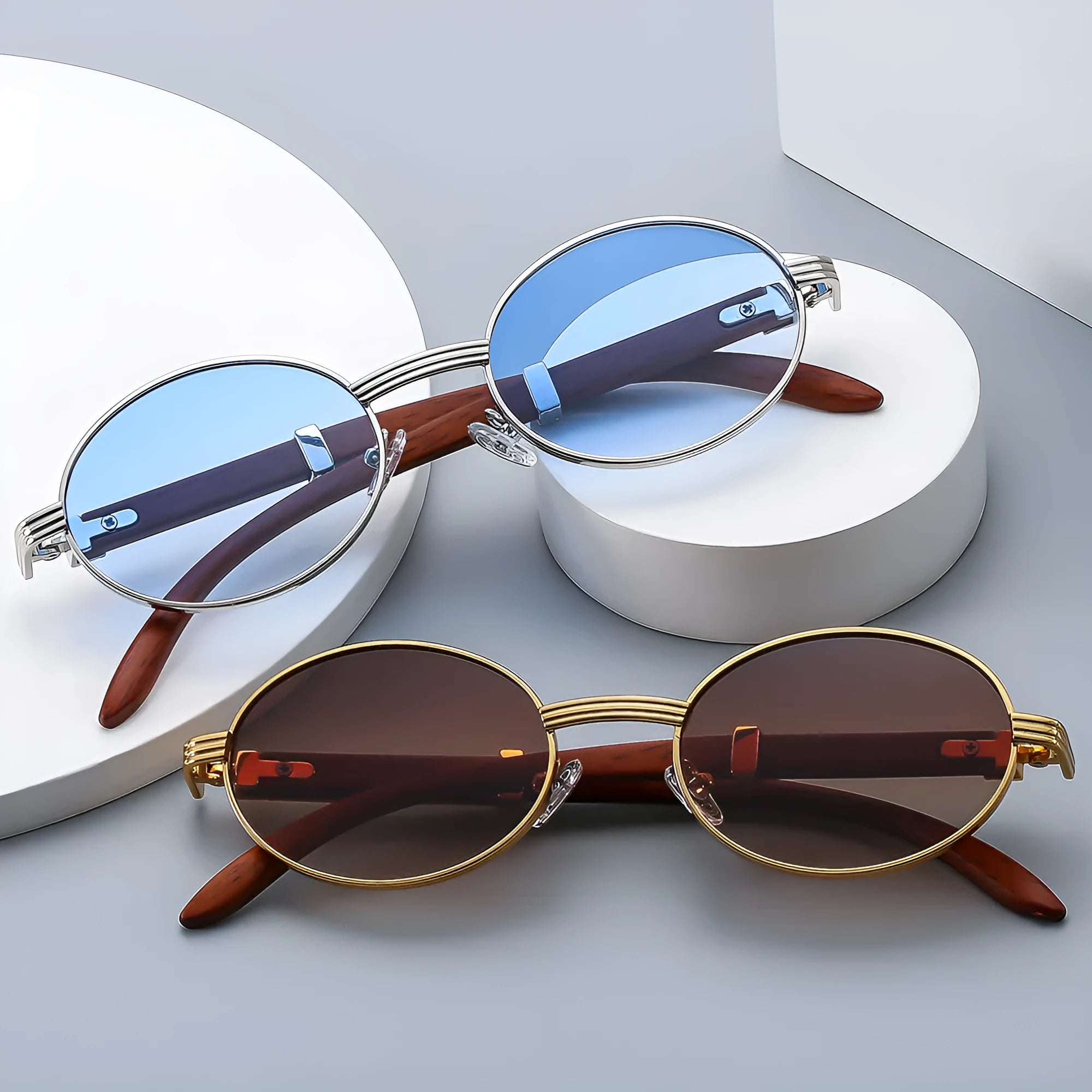 Fashion UV protection sunglasses with plastic frame and grey lens in gold finish