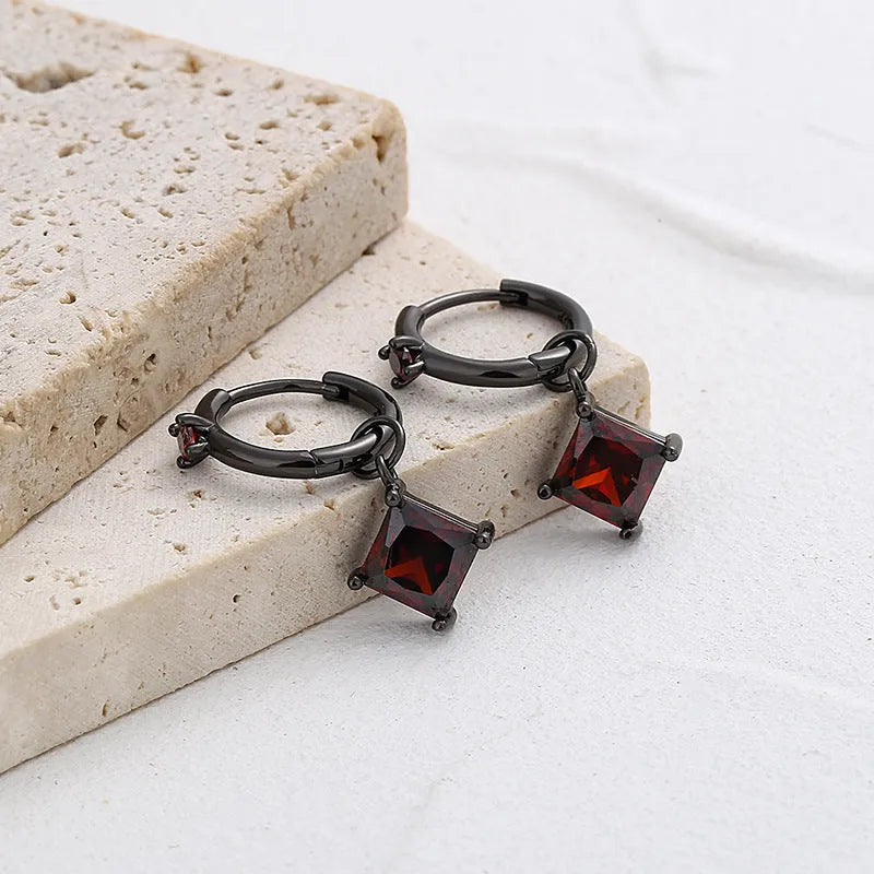 Pair of 925 silver drop earrings with black gold finish, geometric square drill 7mm and 28mm height