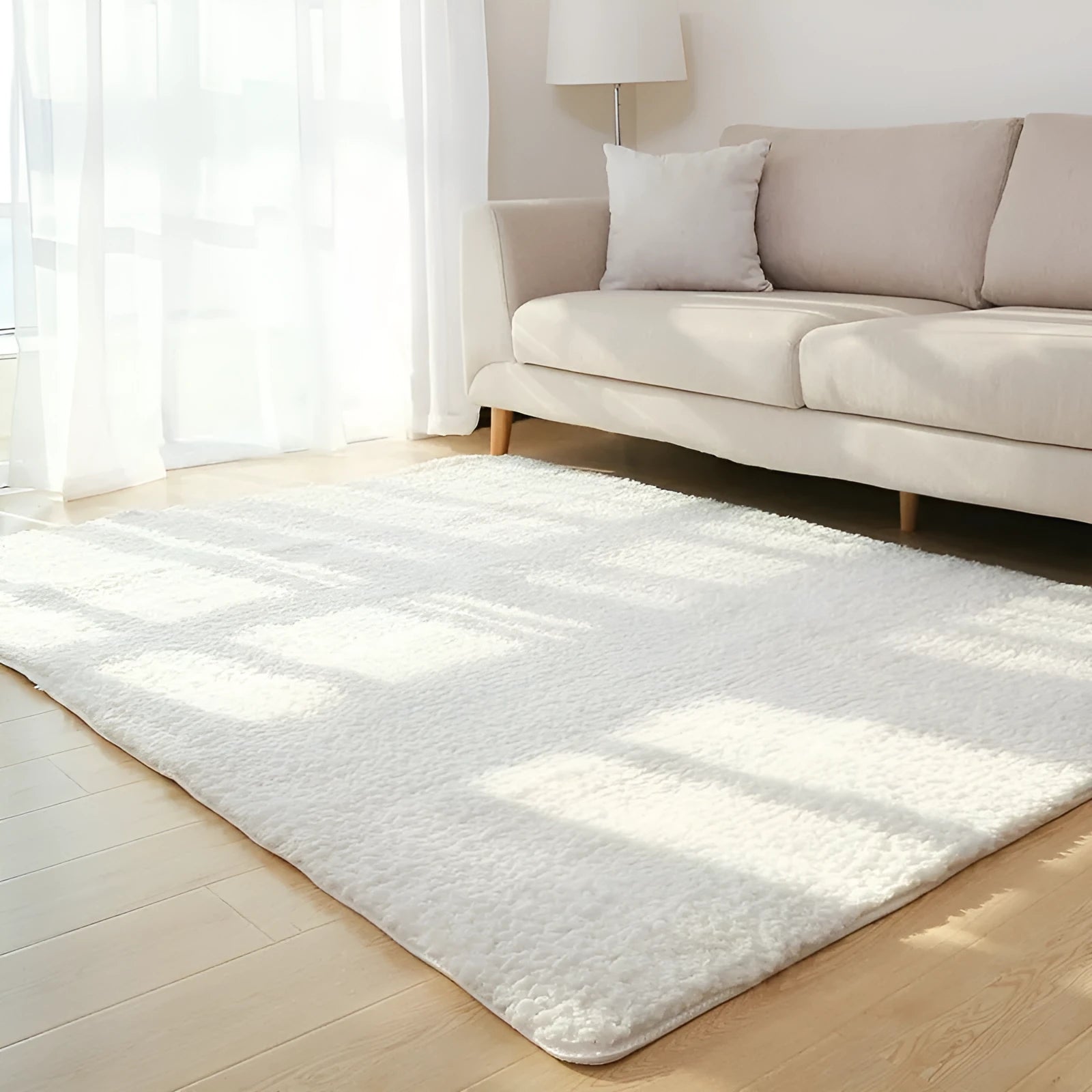 Solid colour lambskin plush carpet with a soft velvet surface and dotted non-slip base.