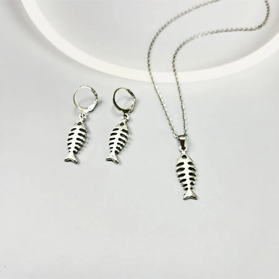 Fishbone pendant necklace and matching earrings set with retro style design and adjustable chain