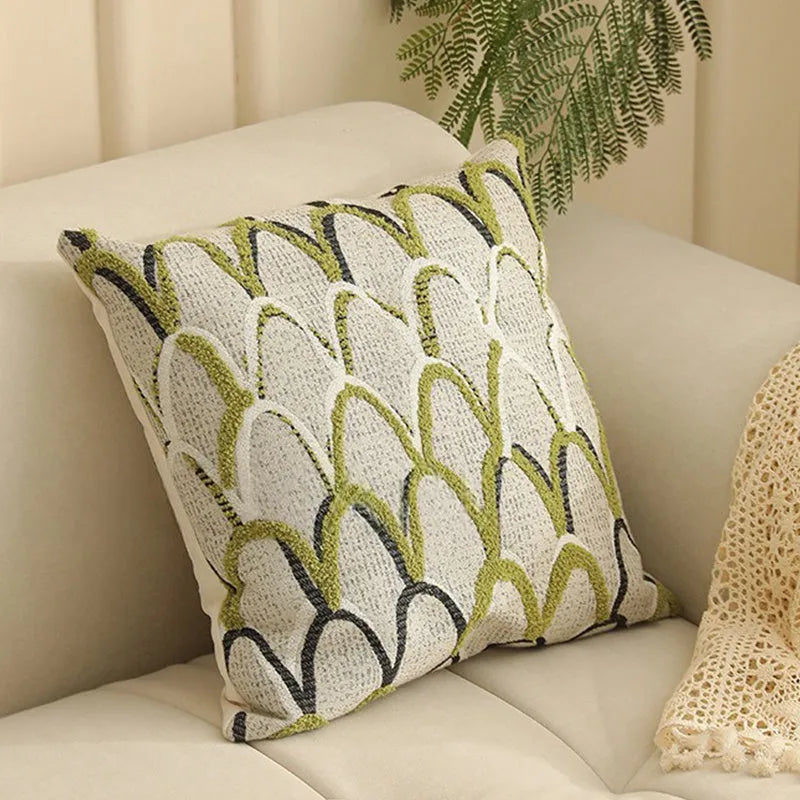 Yarn-dyed jacquard floral pillow cover on a sofa, 45x45cm, in a Nordic retro style.