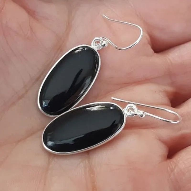 Women's geometric earrings with oval black agate pendants and electroplated 925 silver finish