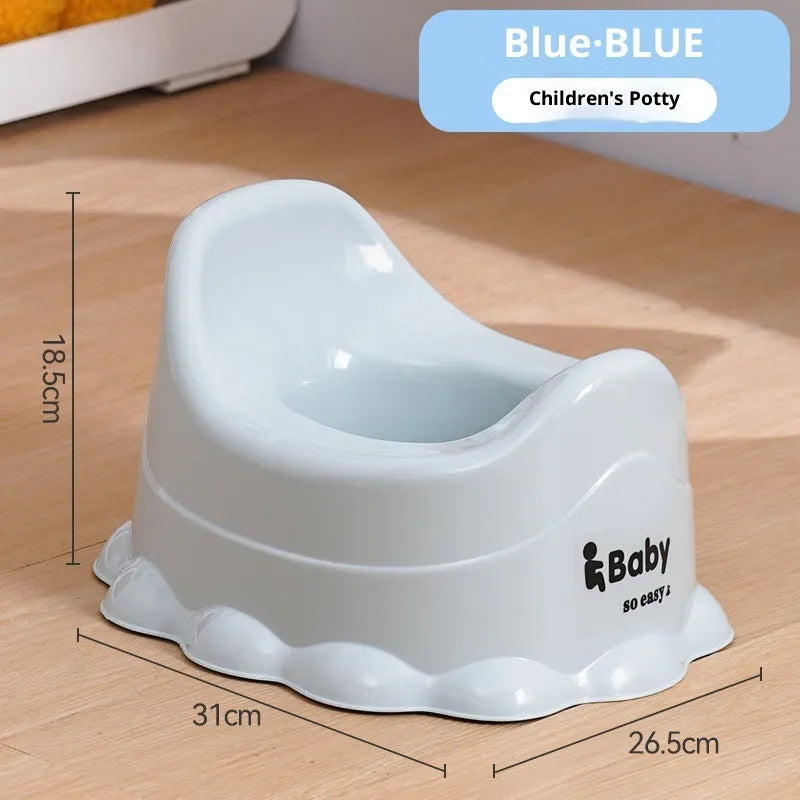Children's small portable thickened toilet in green with lid, made of PP plastic, front view