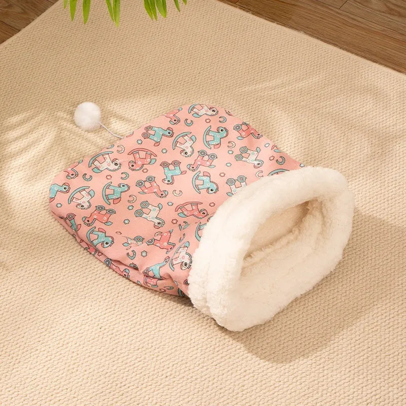 Flannel cat sleeping bag nest measuring 50 × 40 cm in pink Trojan or blue rabbit designs