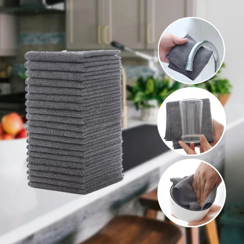 Gray microfiber kitchen cleaning cloth measuring 25x25cm used for oilproof decontamination of pots and bowls