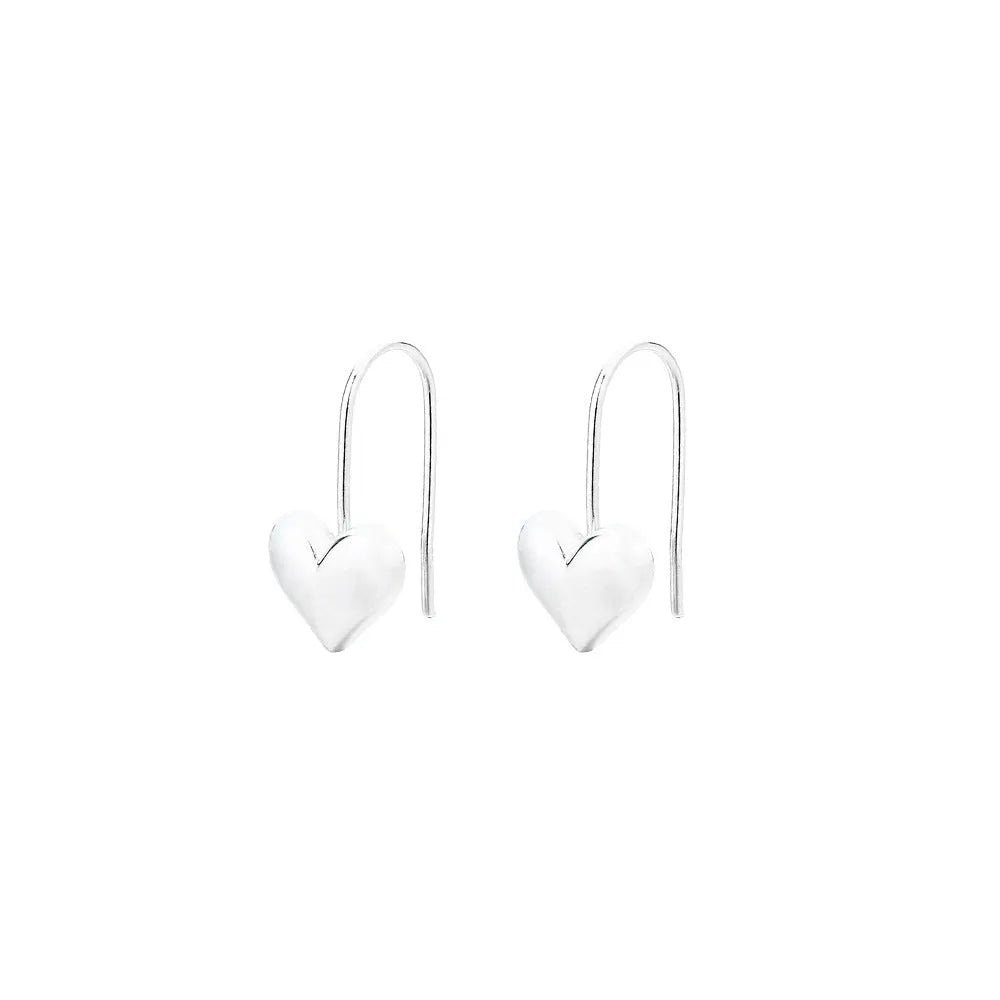 Silver-colour heart-shaped Korean-style earrings with three-dimensional glossy finish