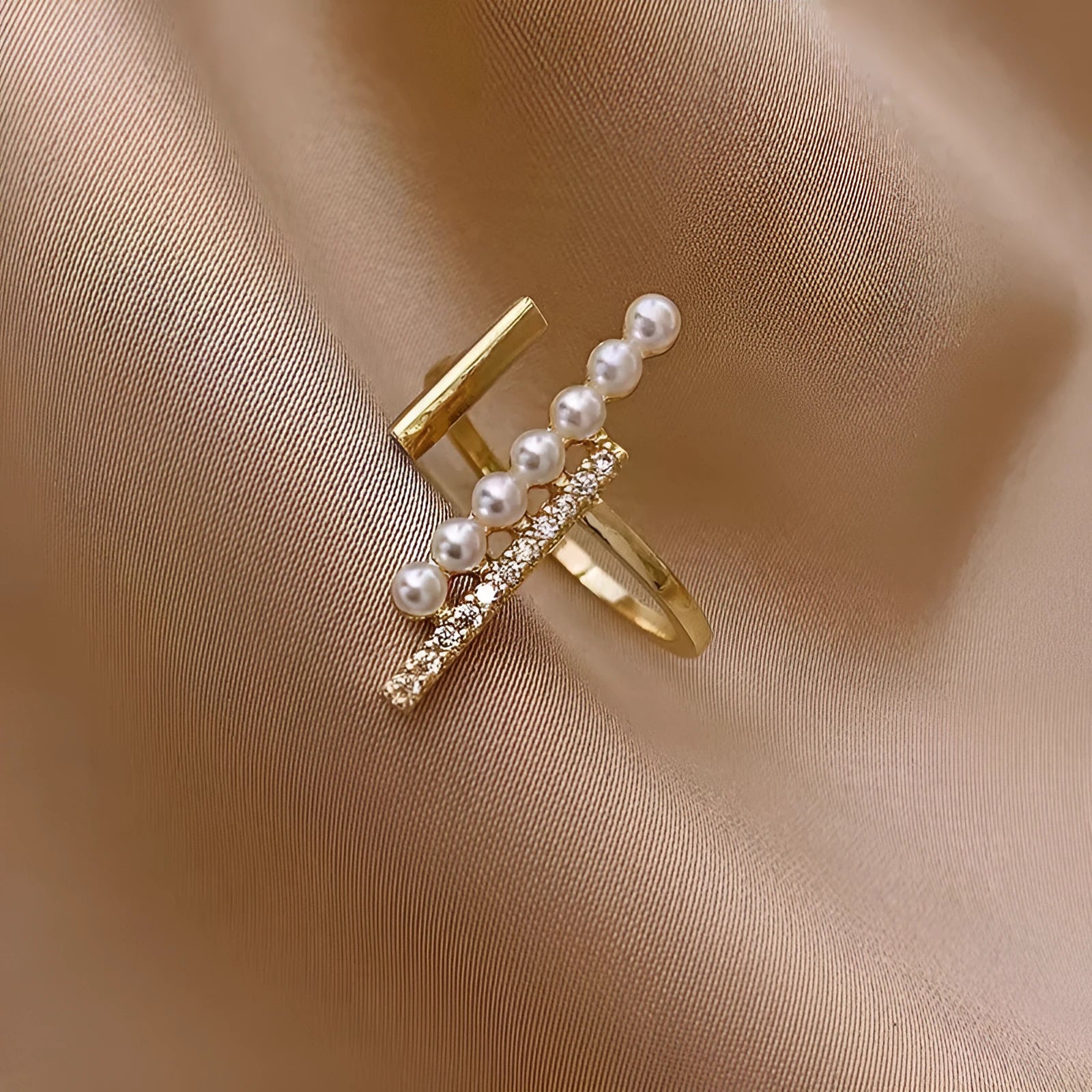 Gold geometric copper ring for women, high-grade light luxury design