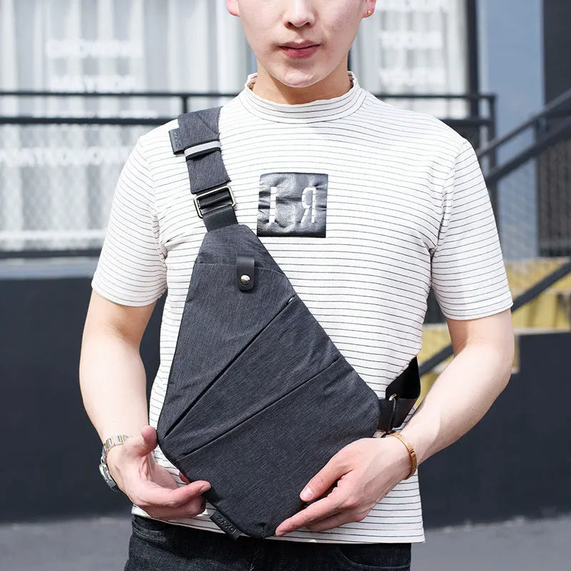 Anti-theft crossbody bag for men in black Oxford cloth with zipper closure