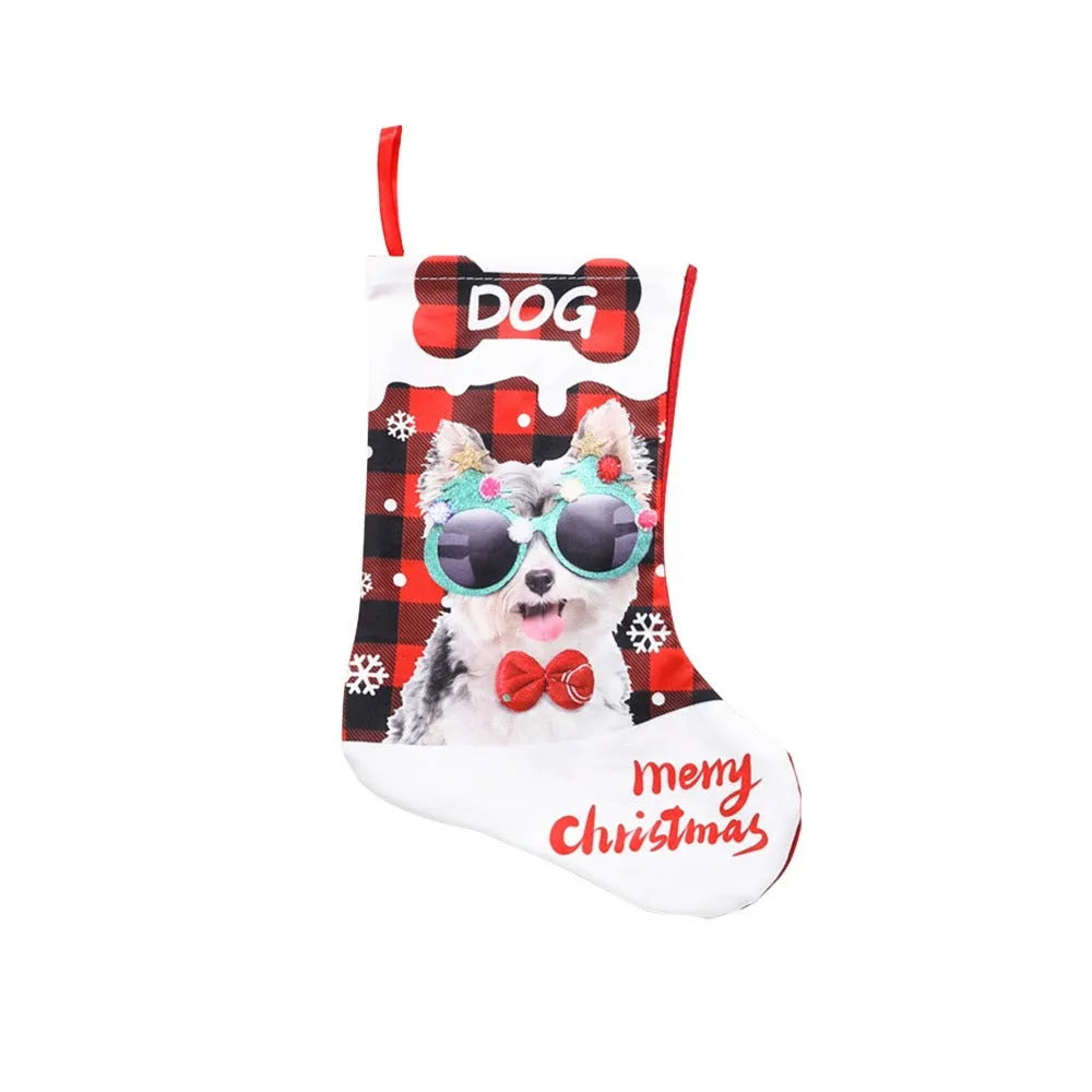 Printed cloth Christmas banner with plaid puppy and cat patterns measuring 26x36cm