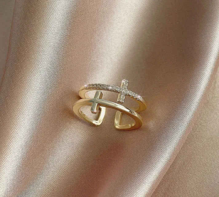 Women's adjustable copper open ring with geometric design and zircon centrepiece