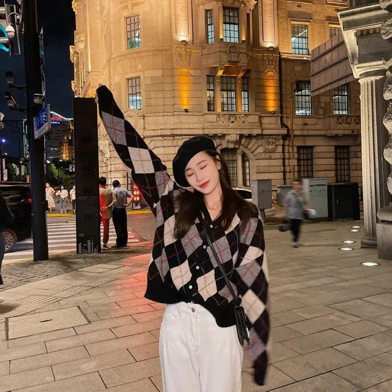 Women's casual knitted cardigan coat in macaron colours - pink, green, black, khaki.