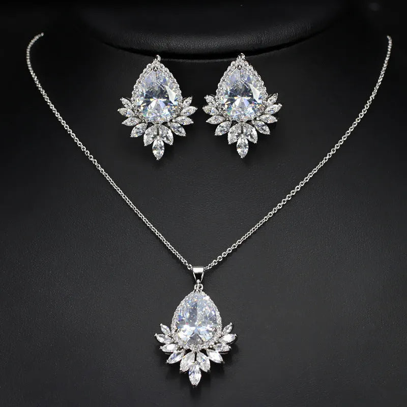 Blue, red, and white formal jewellery chain set with necklace and earrings for bridal banquets.