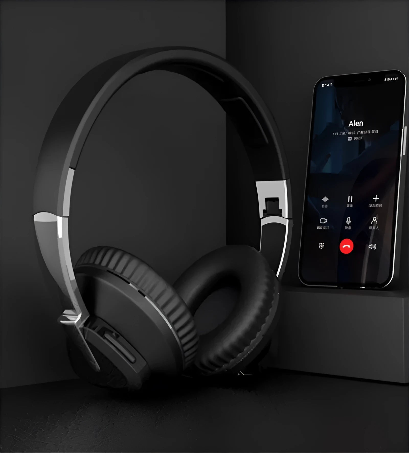 Wireless Bluetooth over-ear gaming headset in black, white, blue or khaki colours with AUX cable
