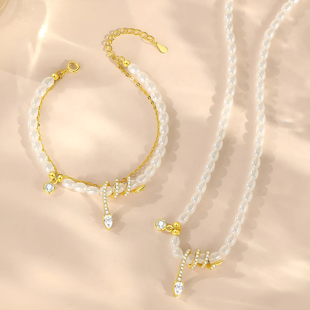 Snake beaded bracelet in 925 silver with electroplated gold finish and geometric zodiac design