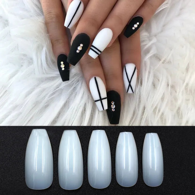 500-piece set of clear and natural coloured ABS false nails in 10 different sizes