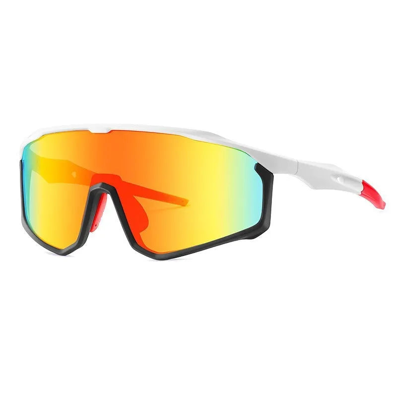 Mountaineering goggles with colourful lenses and full frame design for climbing and hiking