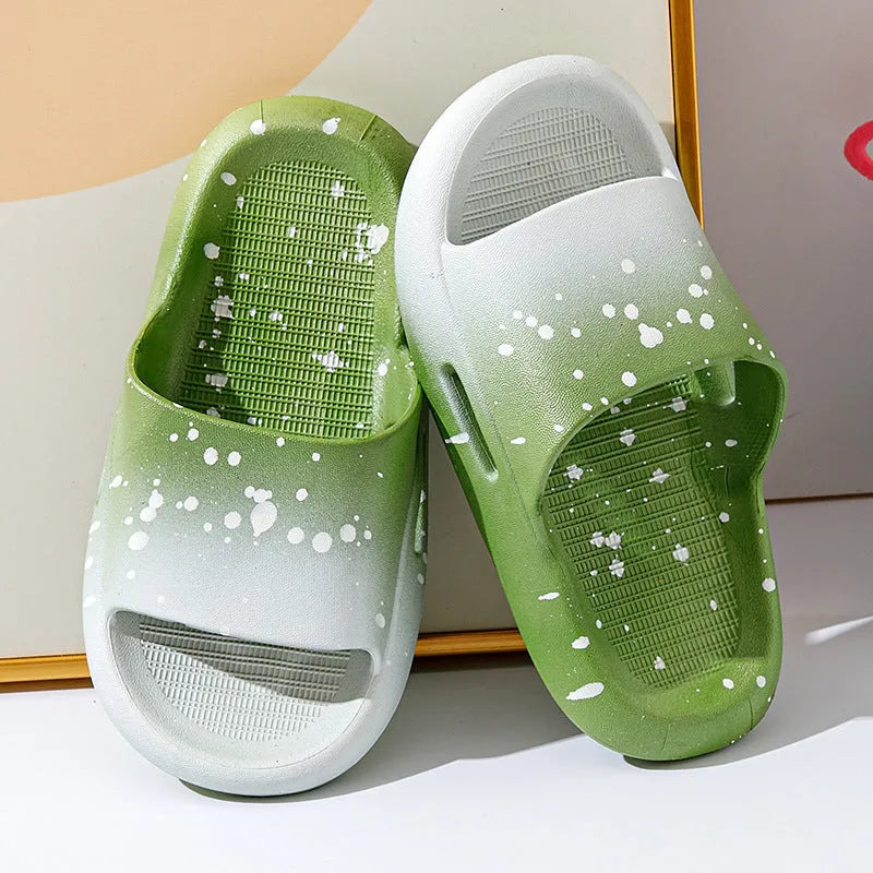 Gradient colour children's PVC summer slippers with non-slip soles in multiple size options