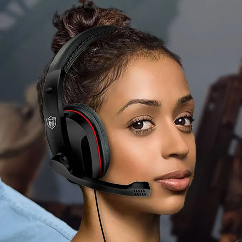 Black wired gaming computer headset with 40mm speakers and 6.3mm straight plug for heavy bass audio