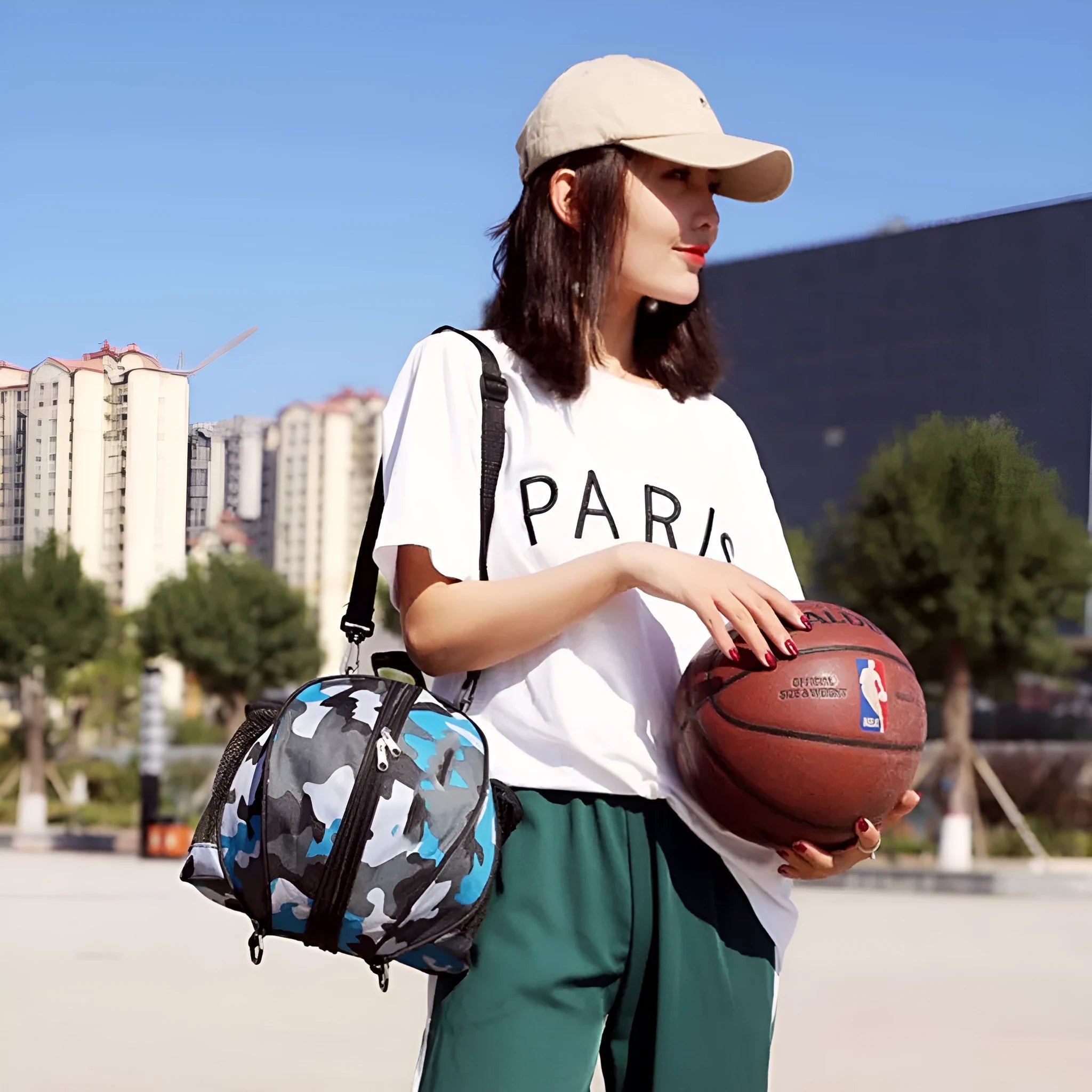 Oxford cloth basketball training bag with 9-litre capacity shown in available colour options