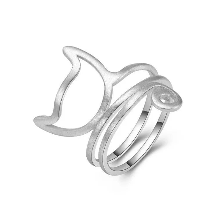 S925 silver adjustable cat ring with brushed winding design on a neutral background