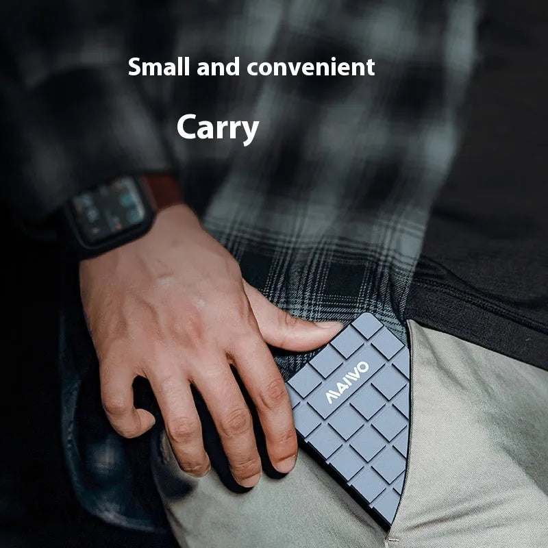 USB4 hard disk enclosure for M.2 NVMe SSD with aluminium alloy construction