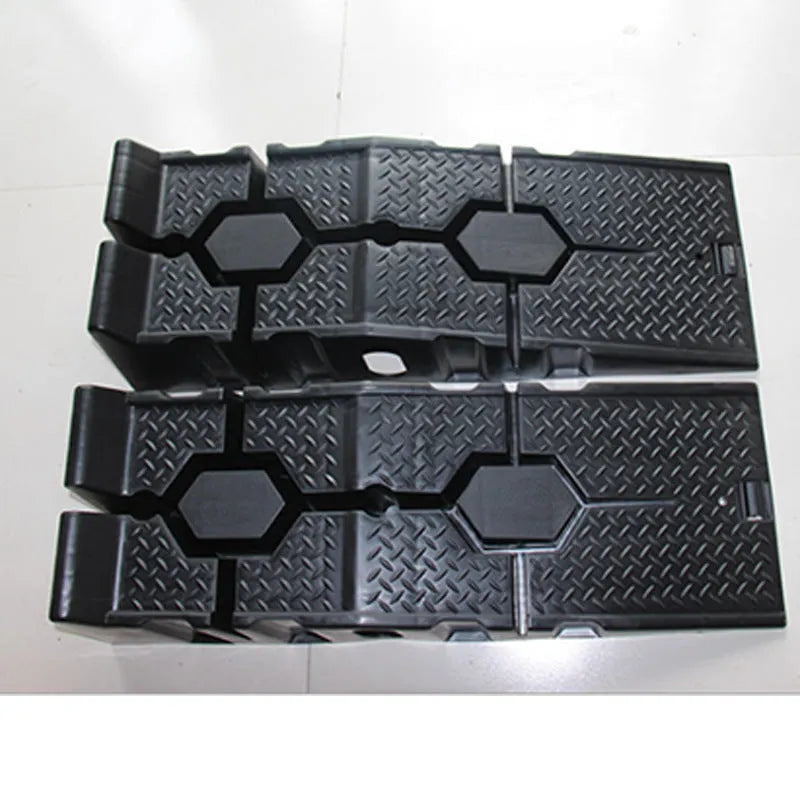 Heavy-duty industrial polypropylene car maintenance ramp 900x330x225mm